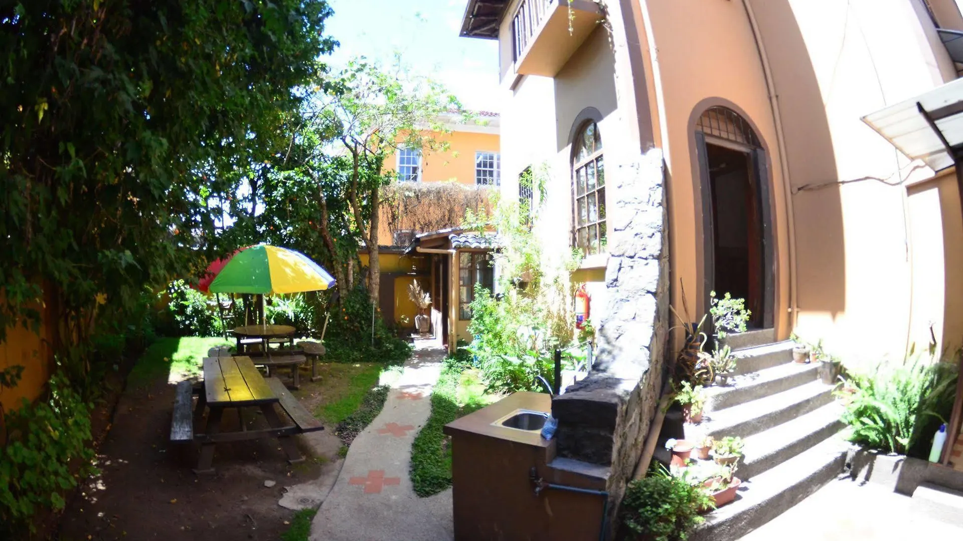 Hostel Arupo Bed And Breakfast Quito