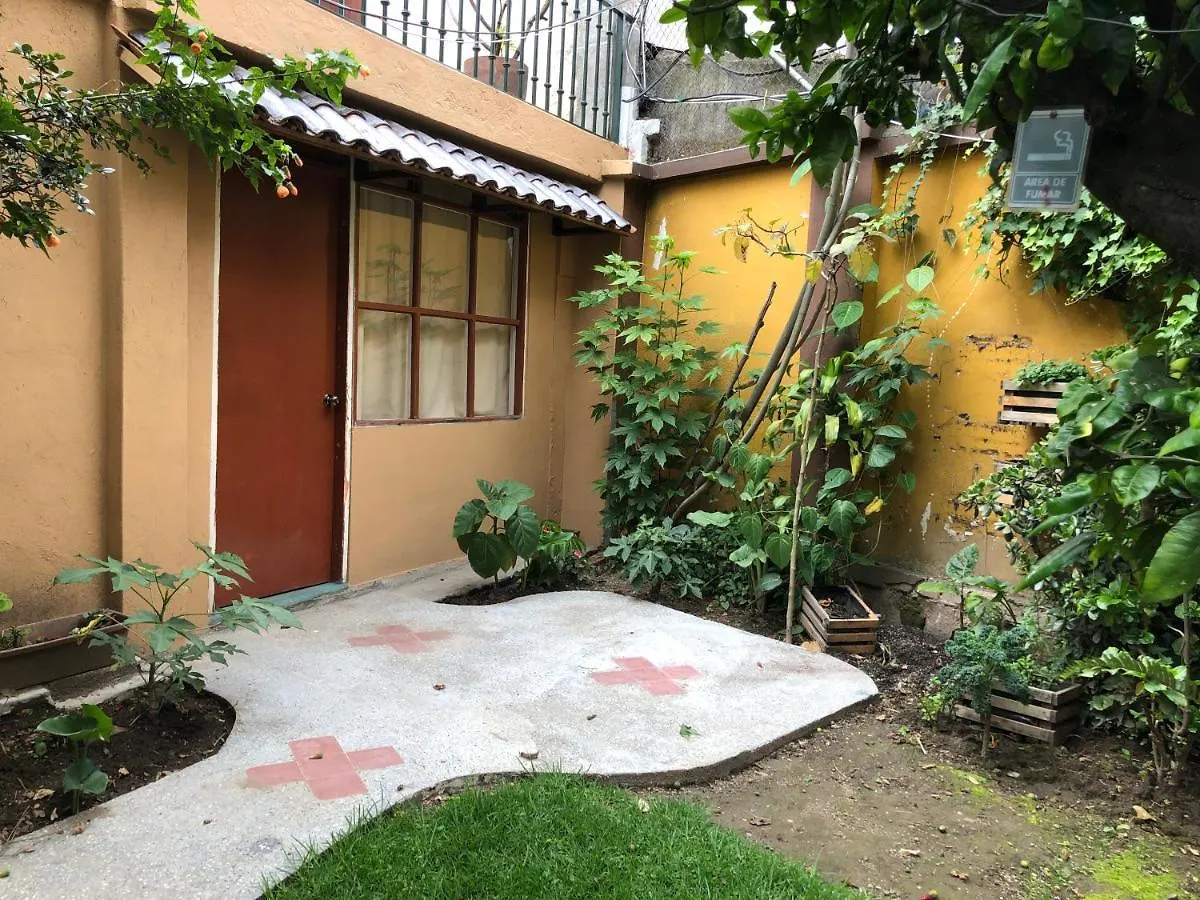 Arupo Bed And Breakfast Quito Albergue