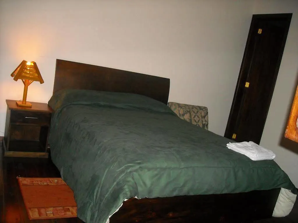 Hostel Arupo Bed And Breakfast Quito Ecuador